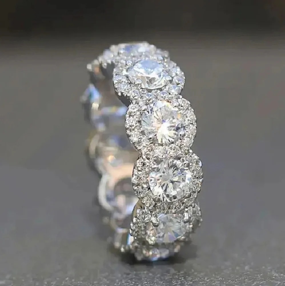 Stunning Diamond Engagement Band - Picture 2 of 6
